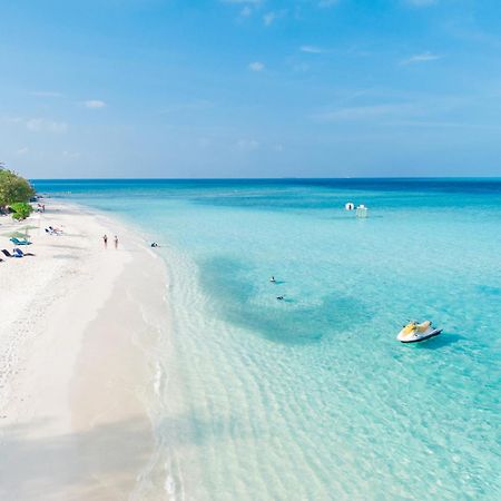 Ayala Oceanview Maldives 호텔 굴히 외부 사진