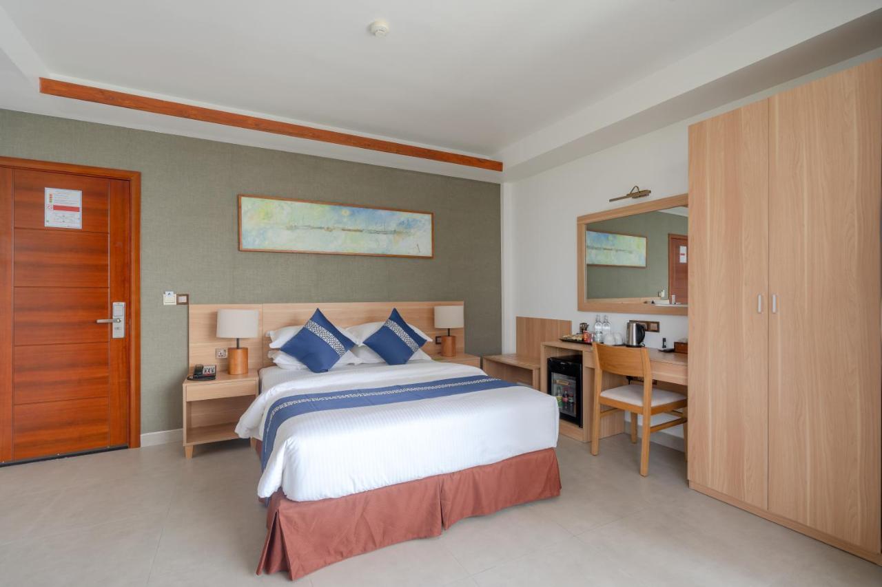 Ayala Oceanview Maldives 호텔 굴히 외부 사진